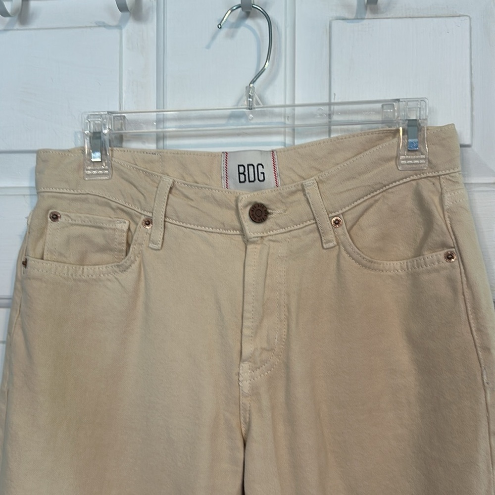 BDG Urban Outfitters Cowgirl Jeans Cream Colored size 26 - Picture 3 of 5